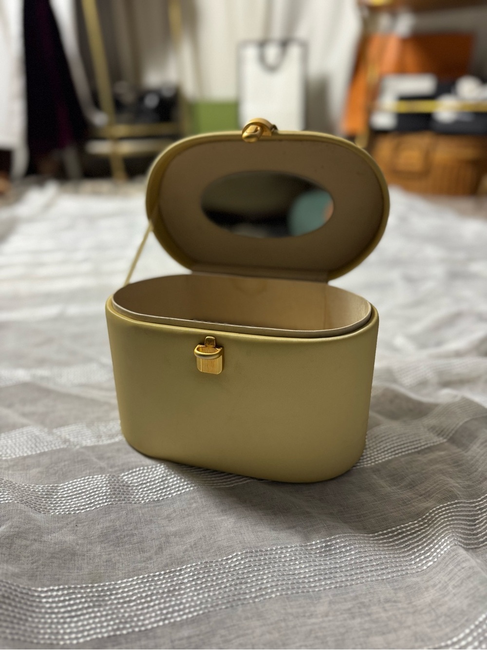 Vintage 60/70s Yellow beige tan and gold Women's Small Jewelry Case Bag Makeup